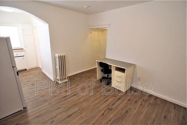 Building Photo - 317 E Bannock St