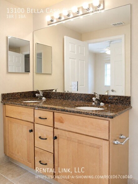 Building Photo - 13100 Bella Casa Cir