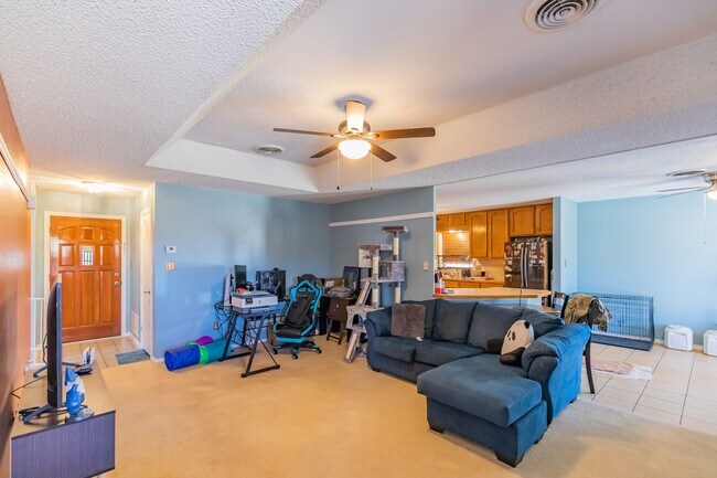 Building Photo - Beautiful 3 Bedroom/2 Bath Home