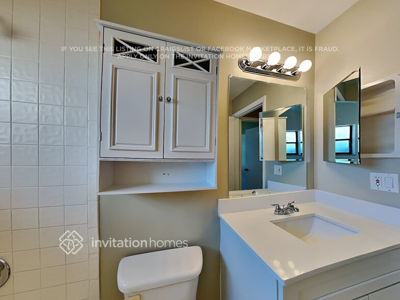 Building Photo - 22497 Sea Bass Dr