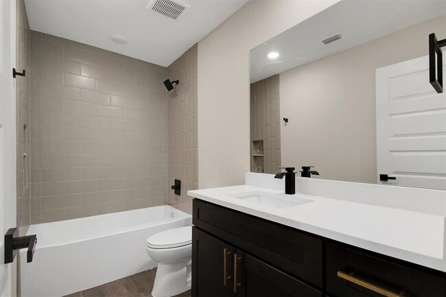 Building Photo - 104 Kipapa Ct