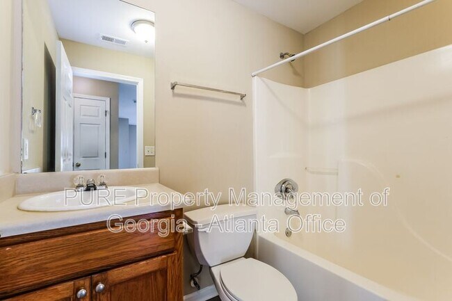 Building Photo - 1706 Stonehaven Cir