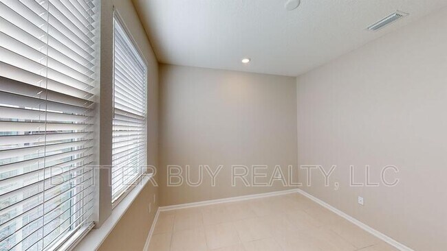 Building Photo - 91 Las Casitas Blvd