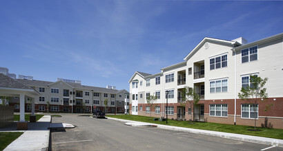 Building Photo - Camelot at Marlboro