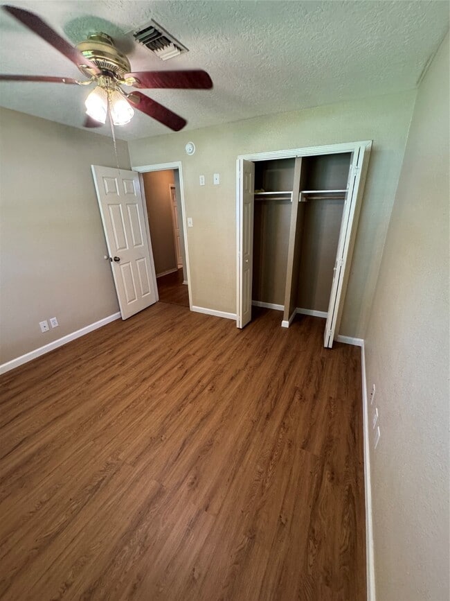 Building Photo - 2429 19th Ave N