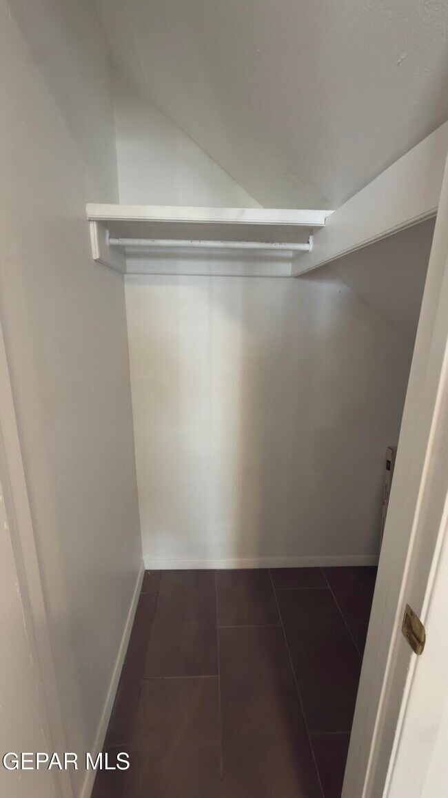 Building Photo - 101 3 N Trevino Rd