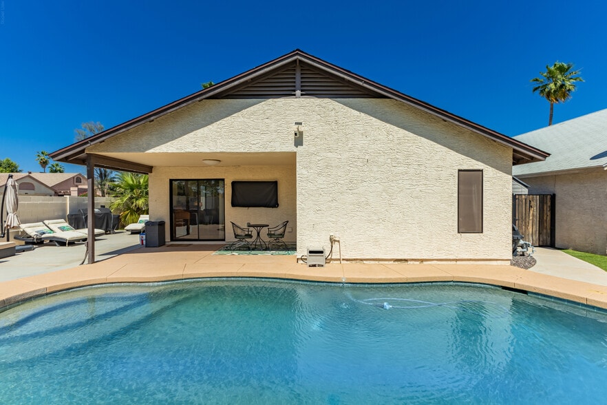 Building Photo - 8735 E Moreland St