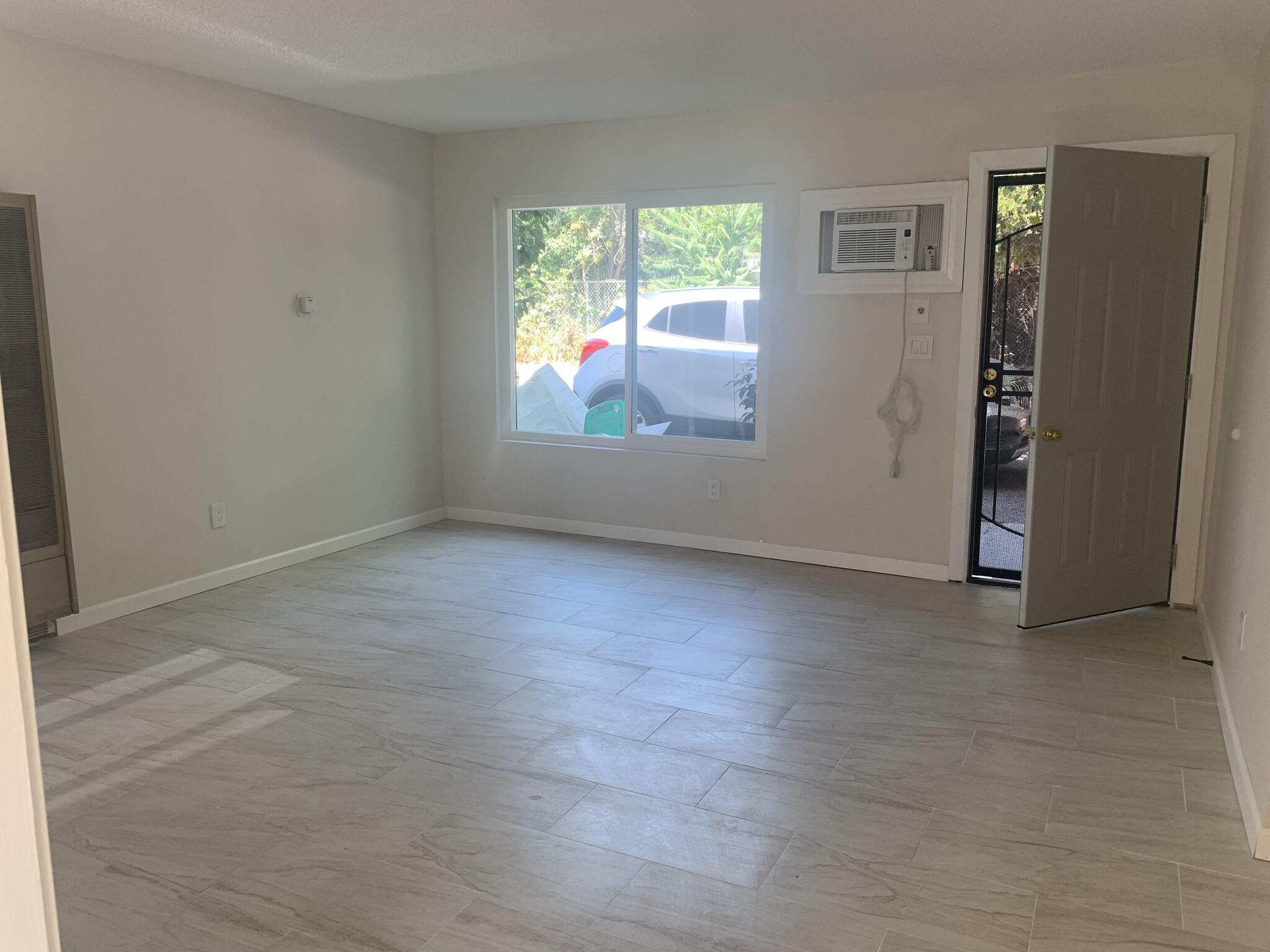 Living Room - 7160 Perris Hill Rd