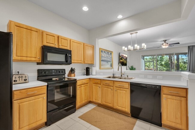 Building Photo - Furnished Townhome with Conservation View in The Bay at Cypress Creek!