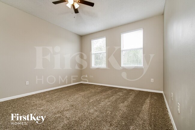 Building Photo - 12734 Kings Lake Dr