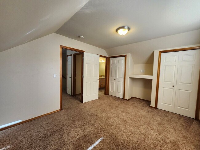 Building Photo - Welcome to 163 Keen Road in Richland!