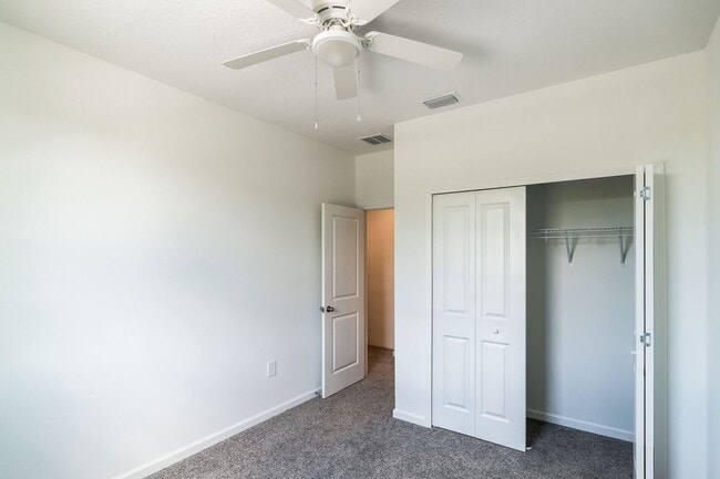 Building Photo - 5347 Vista Lago Dr