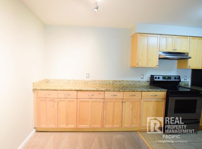 Building Photo - Bright & Spacious 1-Bedroom in Prime Oakla...