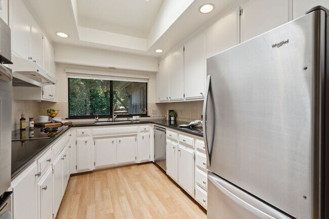 Building Photo - Single Level Luxury Home in Carmichael