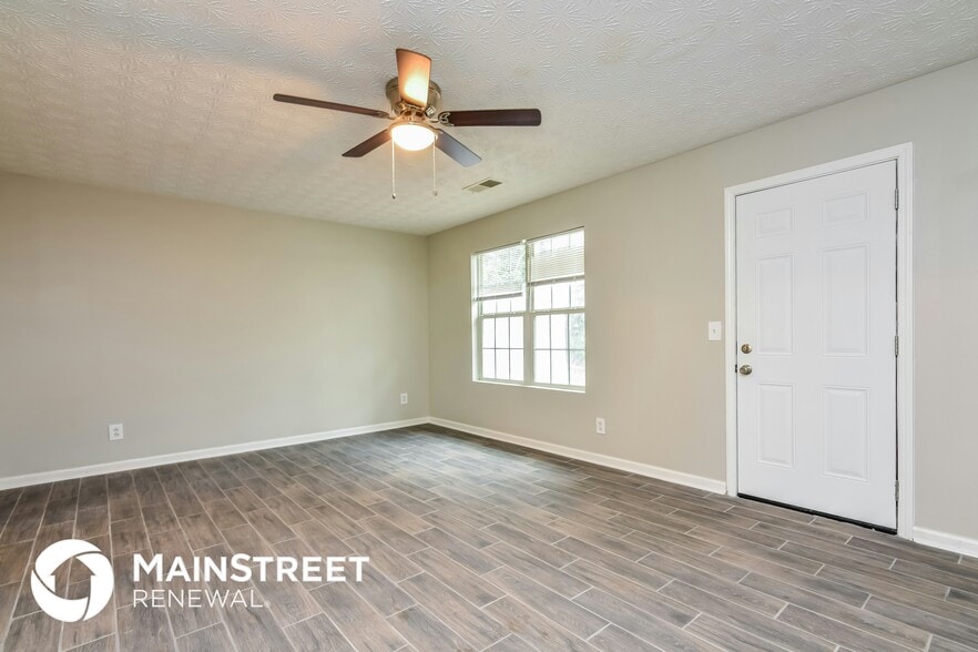 Building Photo - 5811 Strathmoor Manor Cir