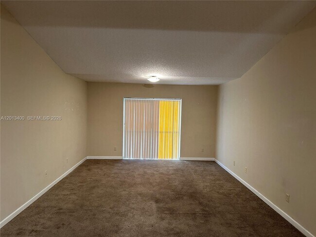 Building Photo - 9905 Westwood Dr