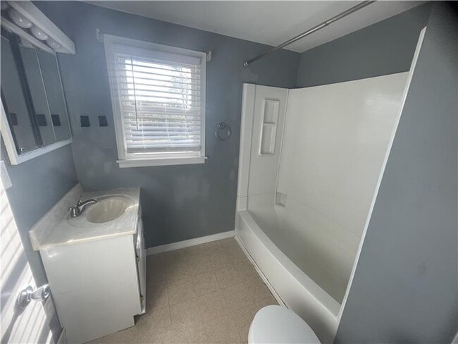 Building Photo - 415 Old Colliers Way