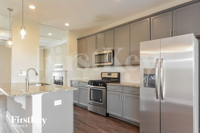 Building Photo - 143 Douglas Fir Pl