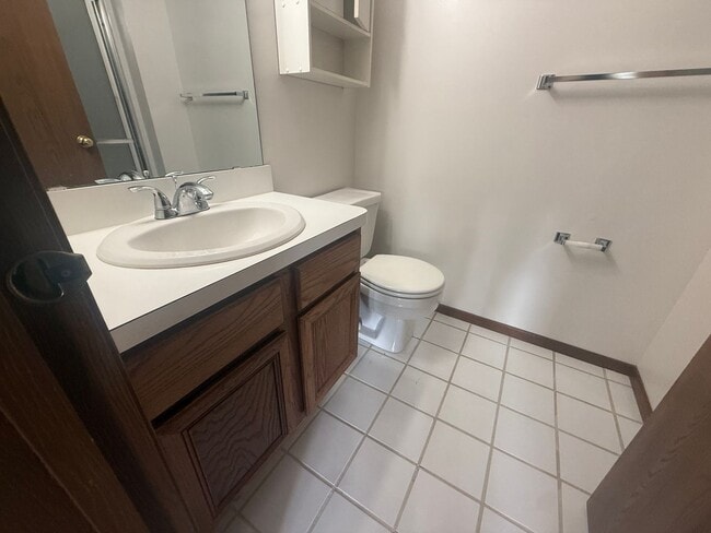 Building Photo - 2-Bedrom Condo Apartment in Broadview Hts!!