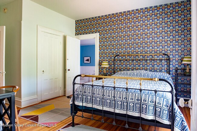 Building Photo - 5 Fairview Ave