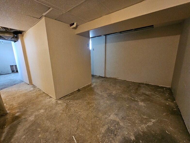Building Photo - 105 Wykes St
