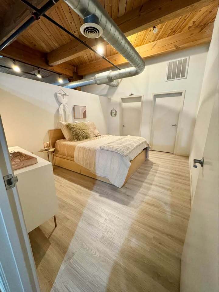 2nd bedroom. - 234 E Reservoir Ave