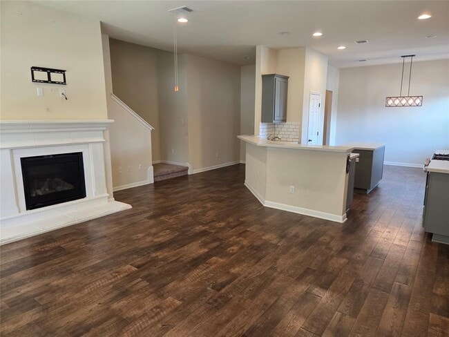 Building Photo - 2832 Coral Valley Dr