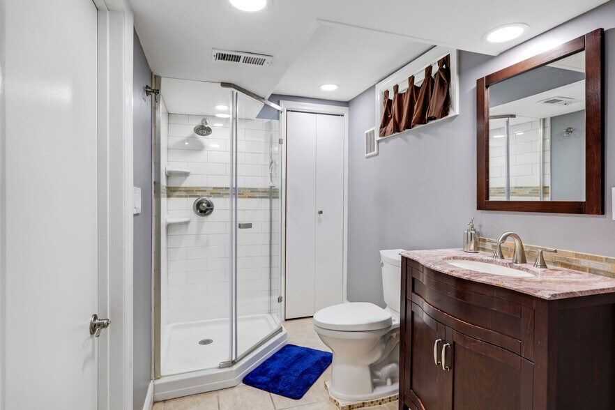 Bathroom 2 - 969 Braun Ter