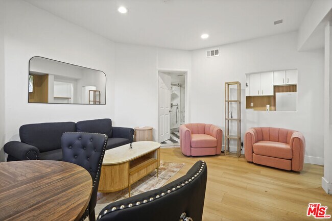 Building Photo - 2258 Gloaming Way