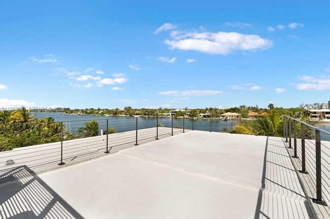 Building Photo - 701 86th St