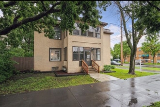 Building Photo - 3045 Grand Ave S