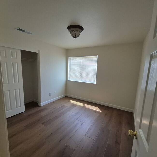 Building Photo - 5317 Buckwood Way