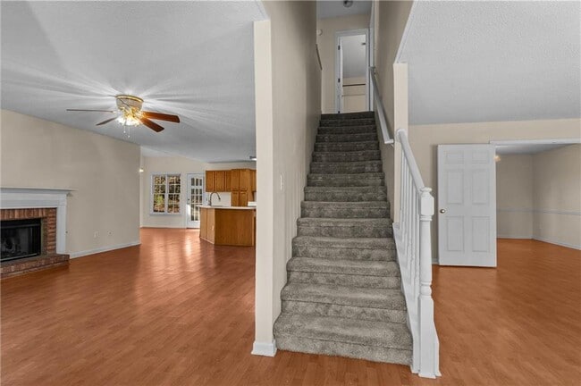 Building Photo - 2155 Southbrook Ridge NW