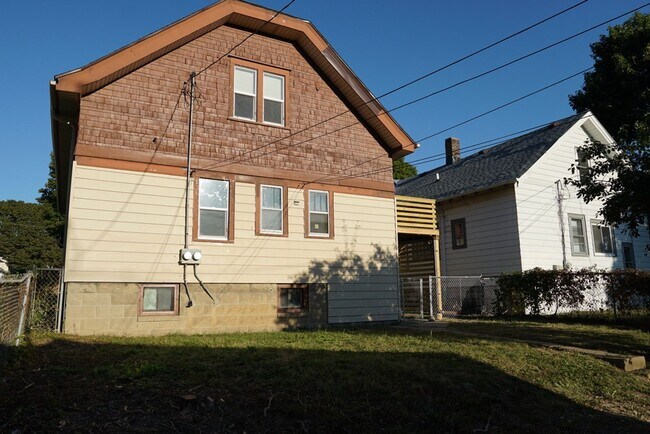 Building Photo - 3621 N 15th St
