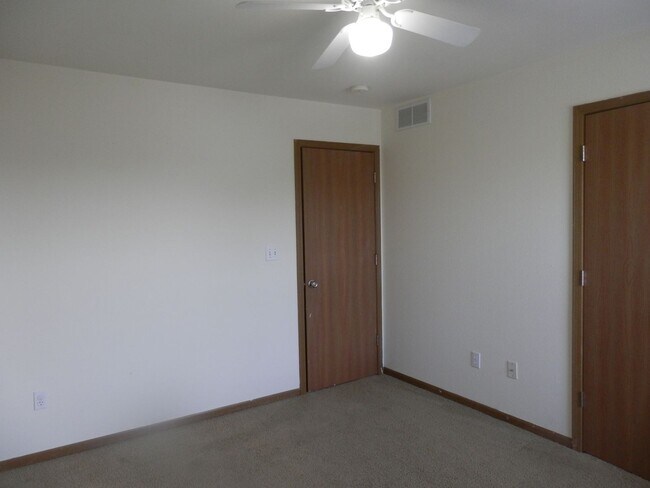 Building Photo - 5709-5711 Canaveral