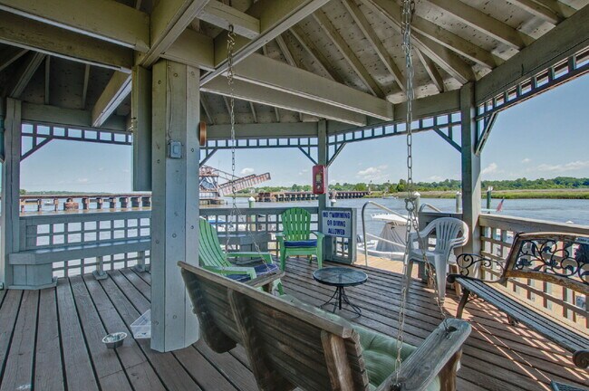 Building Photo - **2347 Tall Sail Dr Unit 201A - Available Now ** FULLY FURNISHED TWO BEDROOM CONDO, UTILITIES INC...