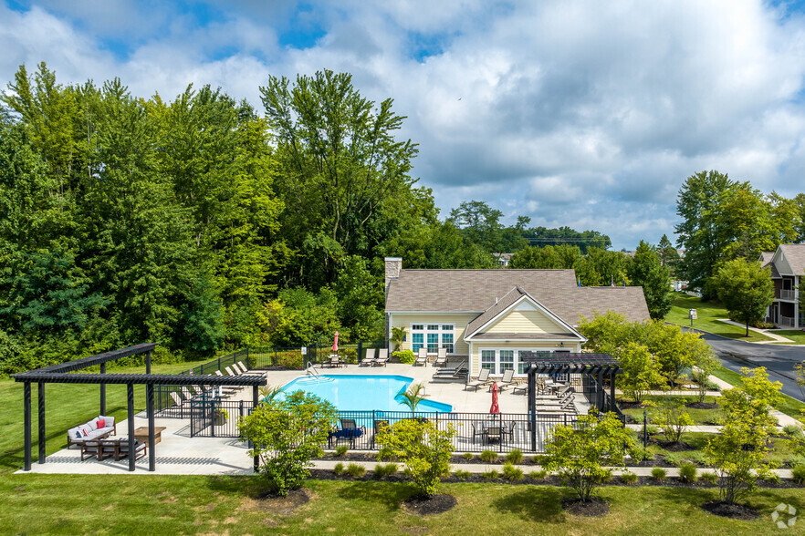 Outdoor Pool Area - The Woods at Perry Lane