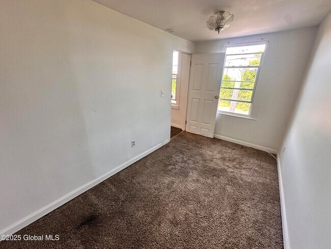 Building Photo - 200 Mohawk St