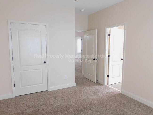 Building Photo - 4517 Gunnersbury Ln