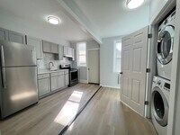 Building Photo - 3b/1.5b House Section 8 only.