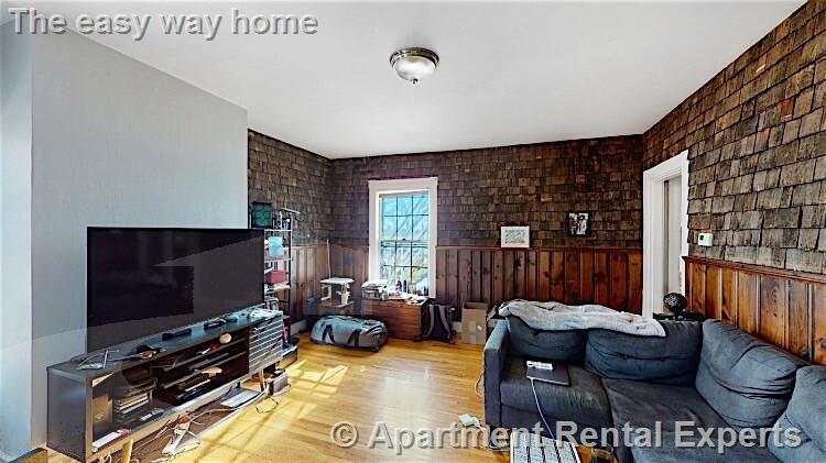 Building Photo - 58 Atherton St