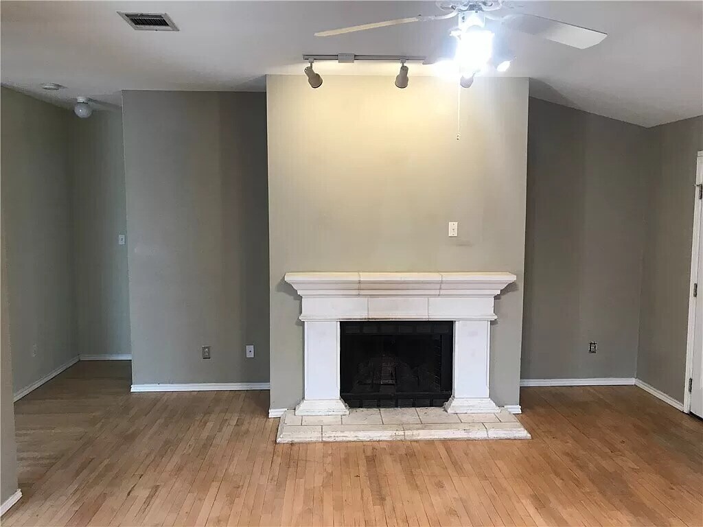 Building Photo - 1204 Machado Rd