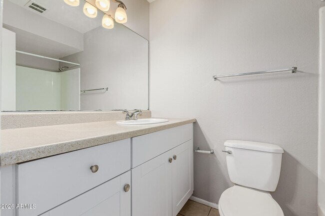 Building Photo - 8055 E Thomas Rd