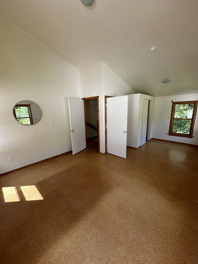 Building Photo - 62 Mt Pleasant Rd