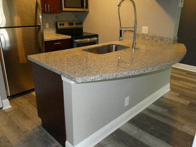 Building Photo - 5740 Rock Island Rd