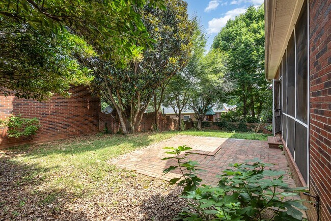 Building Photo - 1610 Elkhart Cir