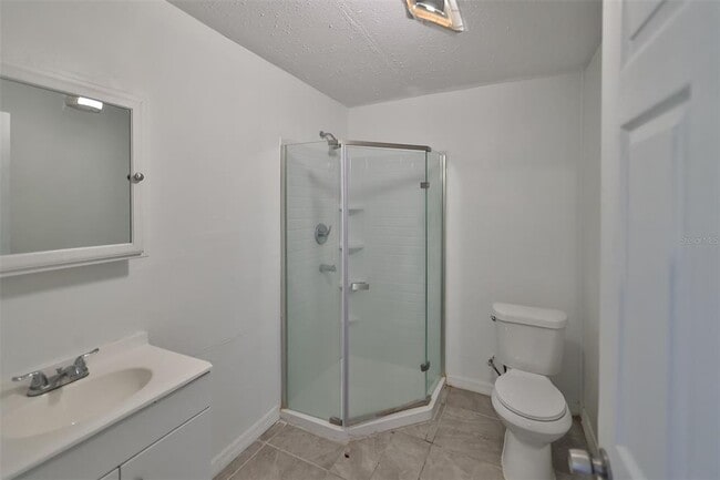 Building Photo - 1105 E 28th Ave