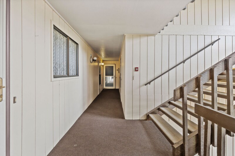 Building Photo - 844 W Cliff Dr