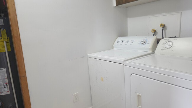 Building Photo - 2512 S Michael Ct