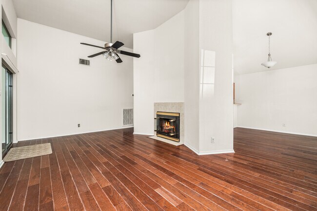 Building Photo - 5314 Lake Golden Dr